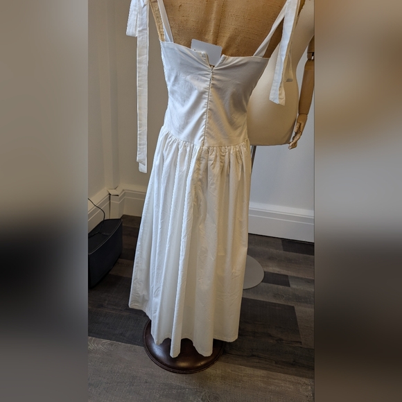 Chic White Midi Dress with Tie Straps - Picture 4 of 5